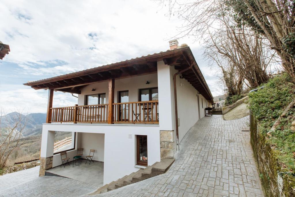 Apartmán Tiu Enrique 3 Onís Exteriér fotografie